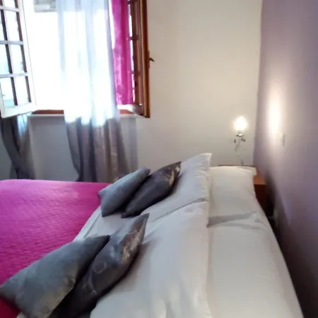 בית אירוח Smeralda Room's אולביה