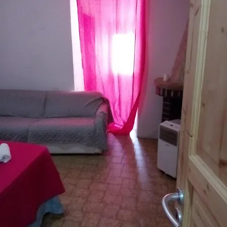 Smeralda Room's * אולביה